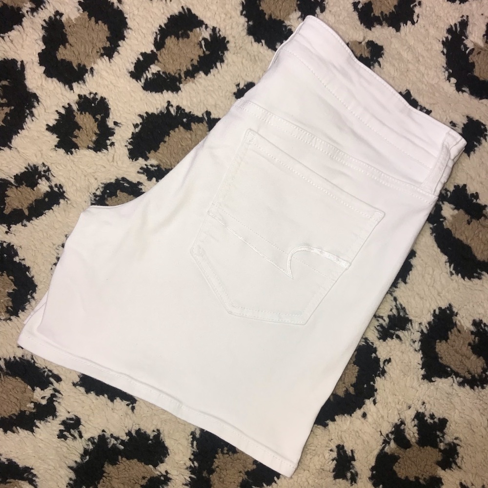 AE - White super stretch - midi shorts - Sz. 10